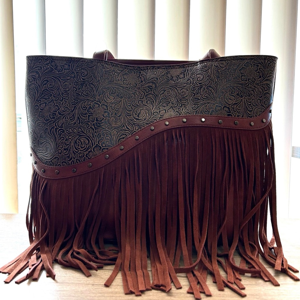 Fringed tote bag